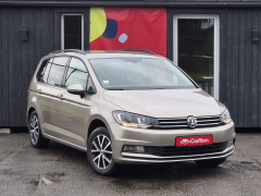 Volkswagen Touran 1