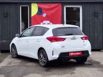 Toyota Auris 4
