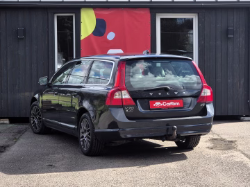 Volvo V70 4