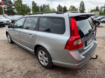 Volvo V70 3