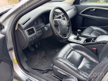 Volvo V70 5