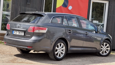 Toyota Avensis 4