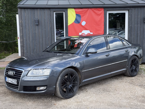 Audi A8 1