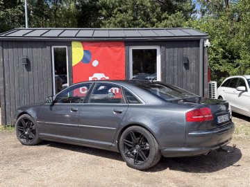 Audi A8 4