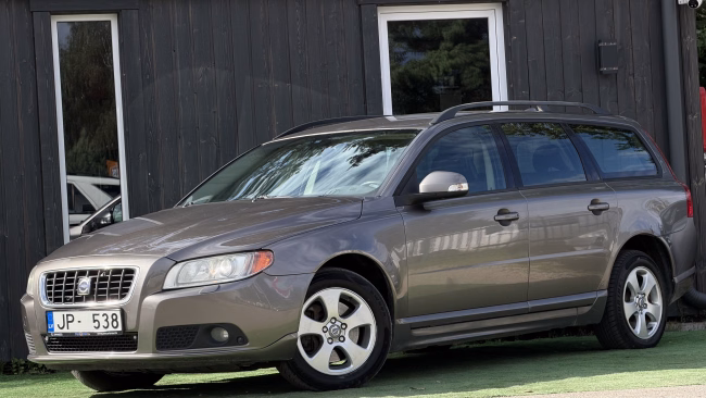 Volvo V70 1