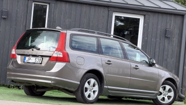 Volvo V70 3