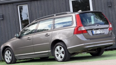 Volvo V70 4