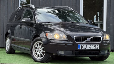 Volvo V50 3