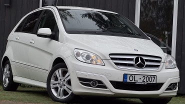Mercedes-Benz B 180 2